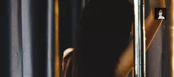 Venez expérimenter la barre de pole dance - Escapade Coquine