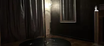 Venez essayer la pole dance ! - Escapade Coquine